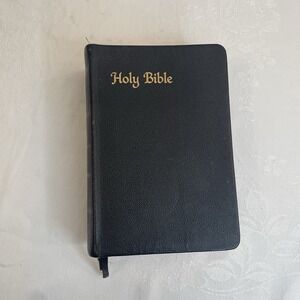 Holy Bible Self Pronouncing Red Letter Master Art Edition World Publishing Co